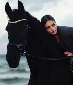 Sıla Türkoğlu sosyal medya fotografları - Yenigün Gazetesi